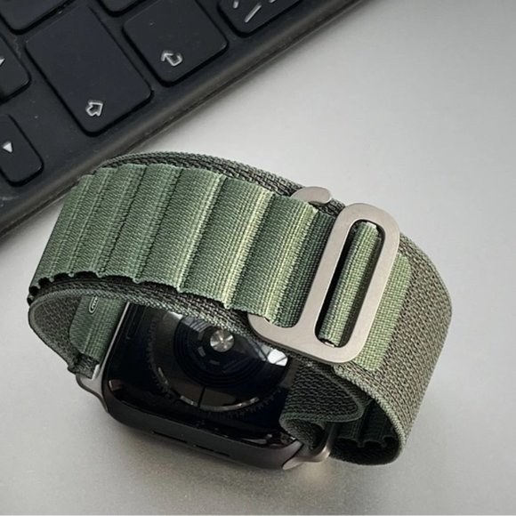 NEW GREEN Loop Adjustable Strap for Apple Watch - Picture 4 of 8
